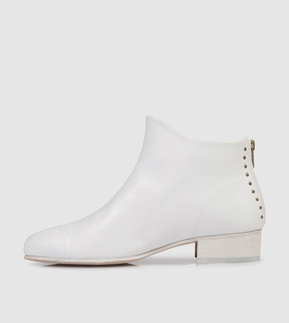 Beau5-b_loss Ankle Boots by Beau Coops
